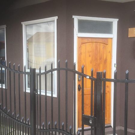 Hostel Sierra Baguales Пуерто Наталес Екстериор снимка